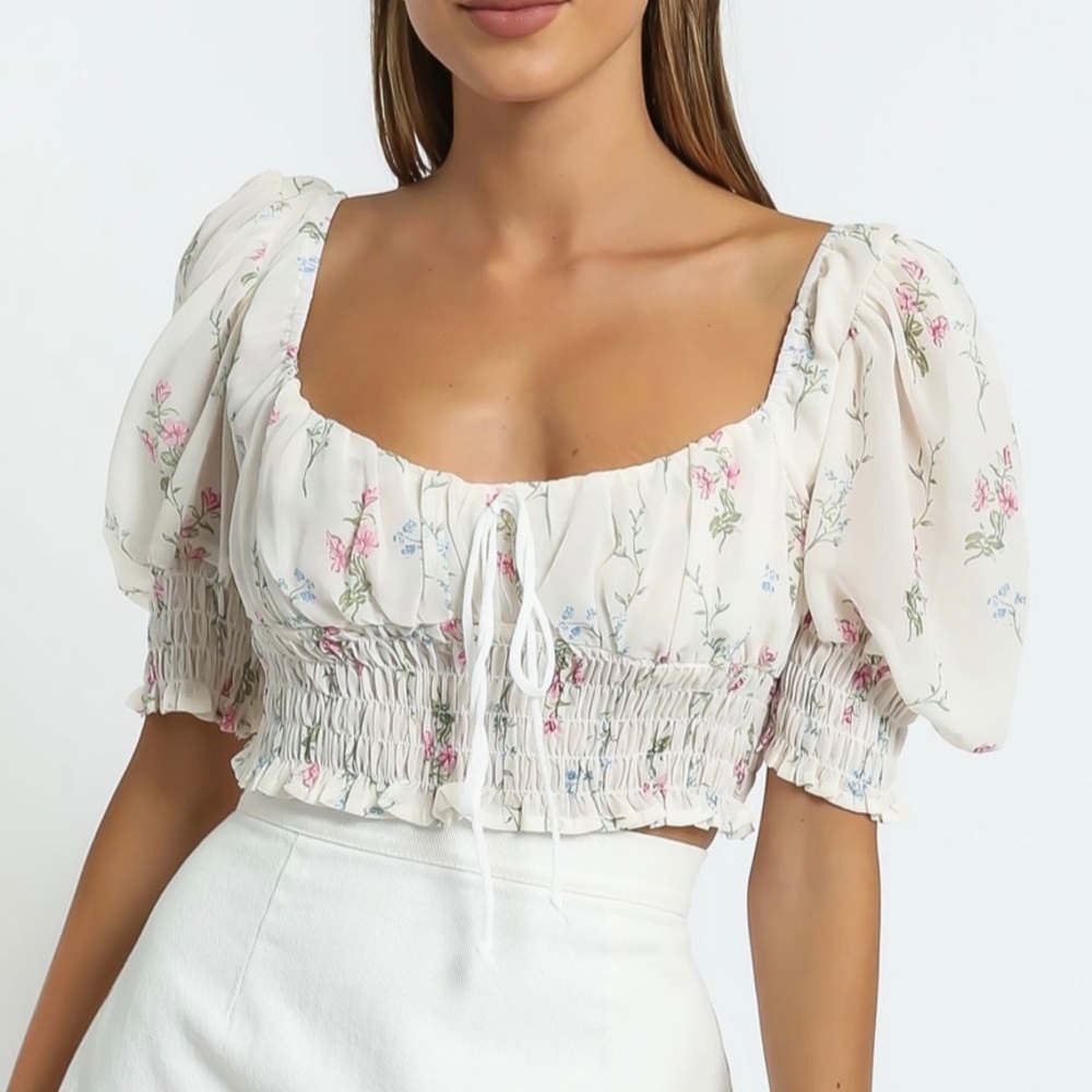 RedBerry- ESPERANZA TOP IN WHITE FLORAL
